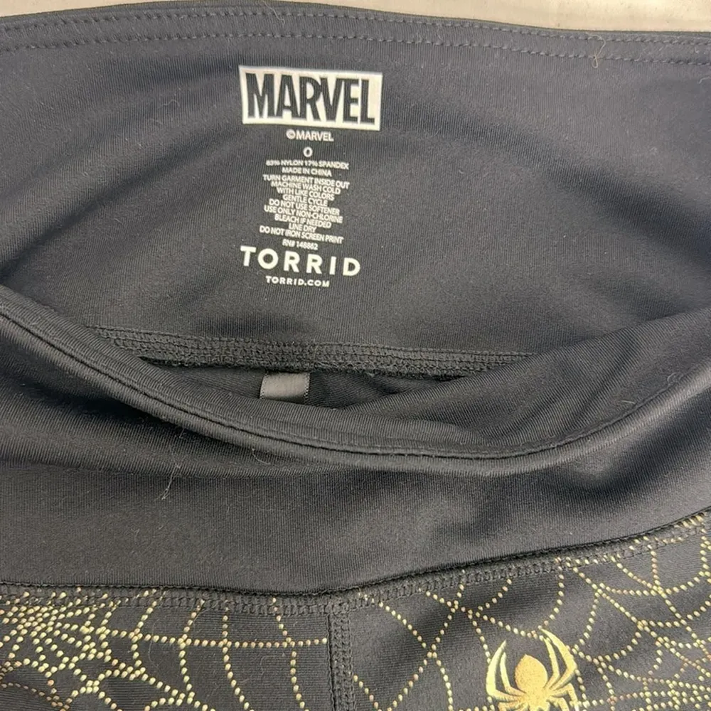 TORRID LEGGING MARVEL SPIDERMAN W/POCKET SIZE Large /0 PLUS SIZE - Image 3