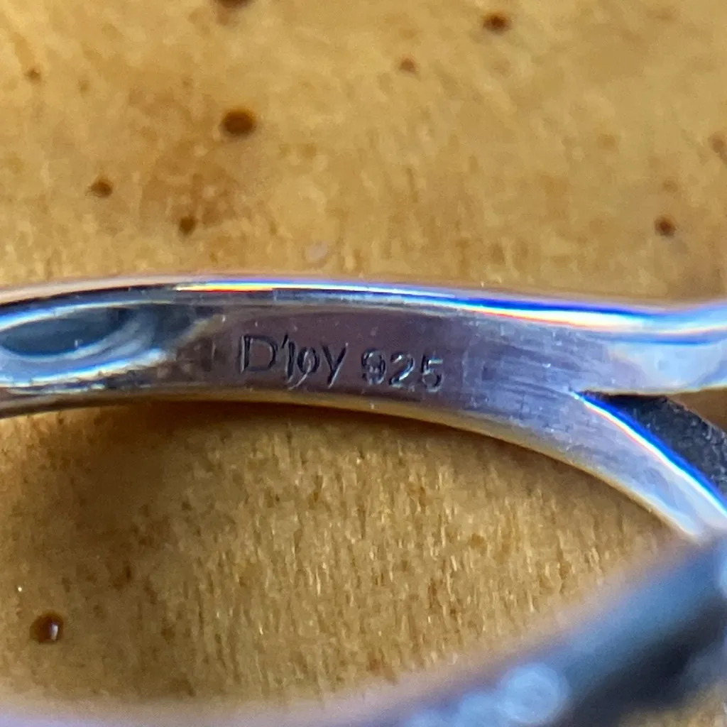 Real White Buffalo Feather Ring Size 6 Black - Image 6