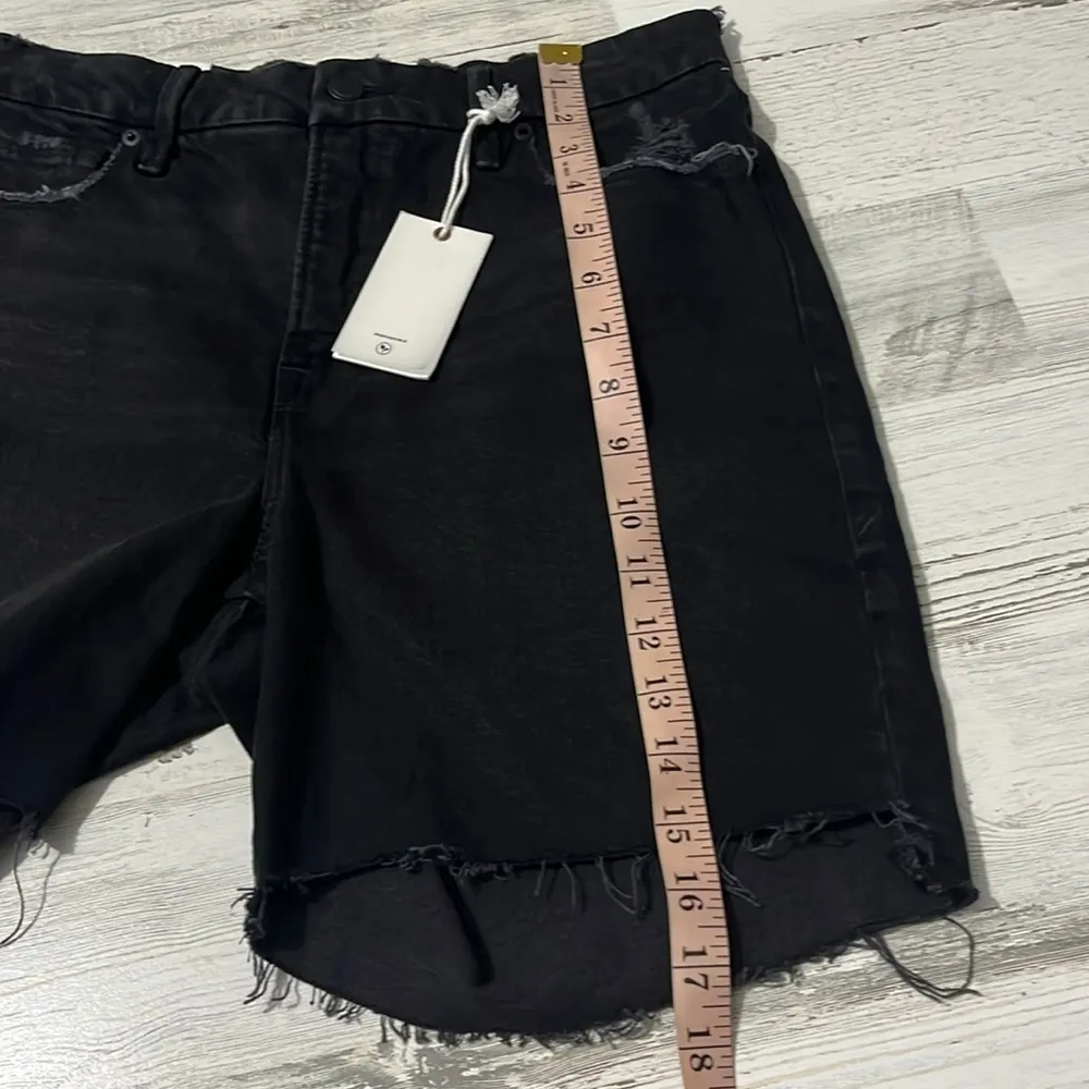 Good American Good 90’s Icon Distressed Shorts Size 4  NWT - Image 11