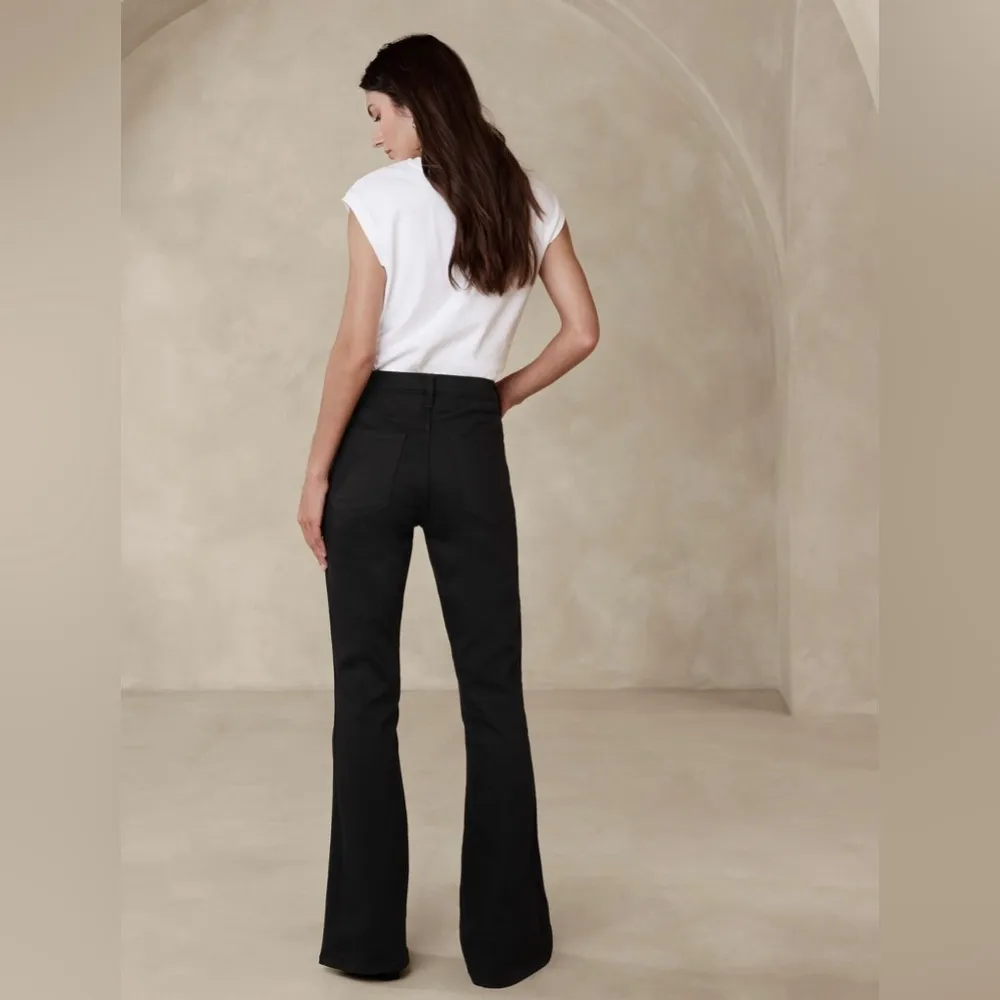 NWT! Banana Republic Black High Rise Flare Soft Sculpt Jean 33 Long Tall Girl - Image 3