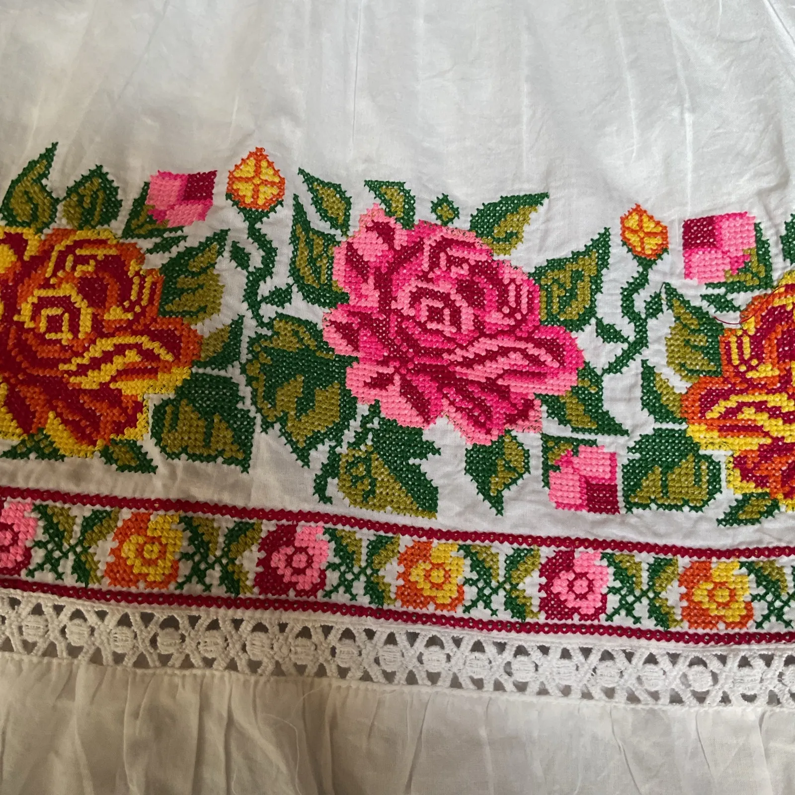 Mexican Embroidered Floral Dress White Cotton Size M Artesanal Boho Chic Fiesta - Image 7