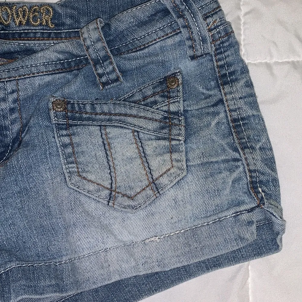 Woman’s Light - Image 5