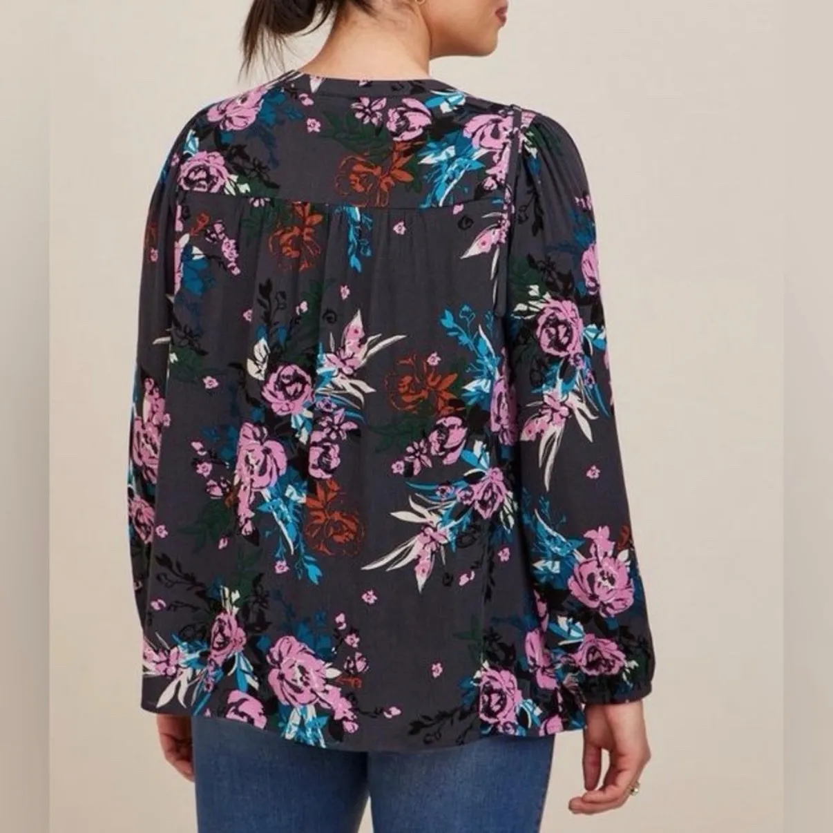 Torrid Gray Floral‎ Crinkle Gauze Button-Front Peasant Top Blouse Size 3X - Image 3