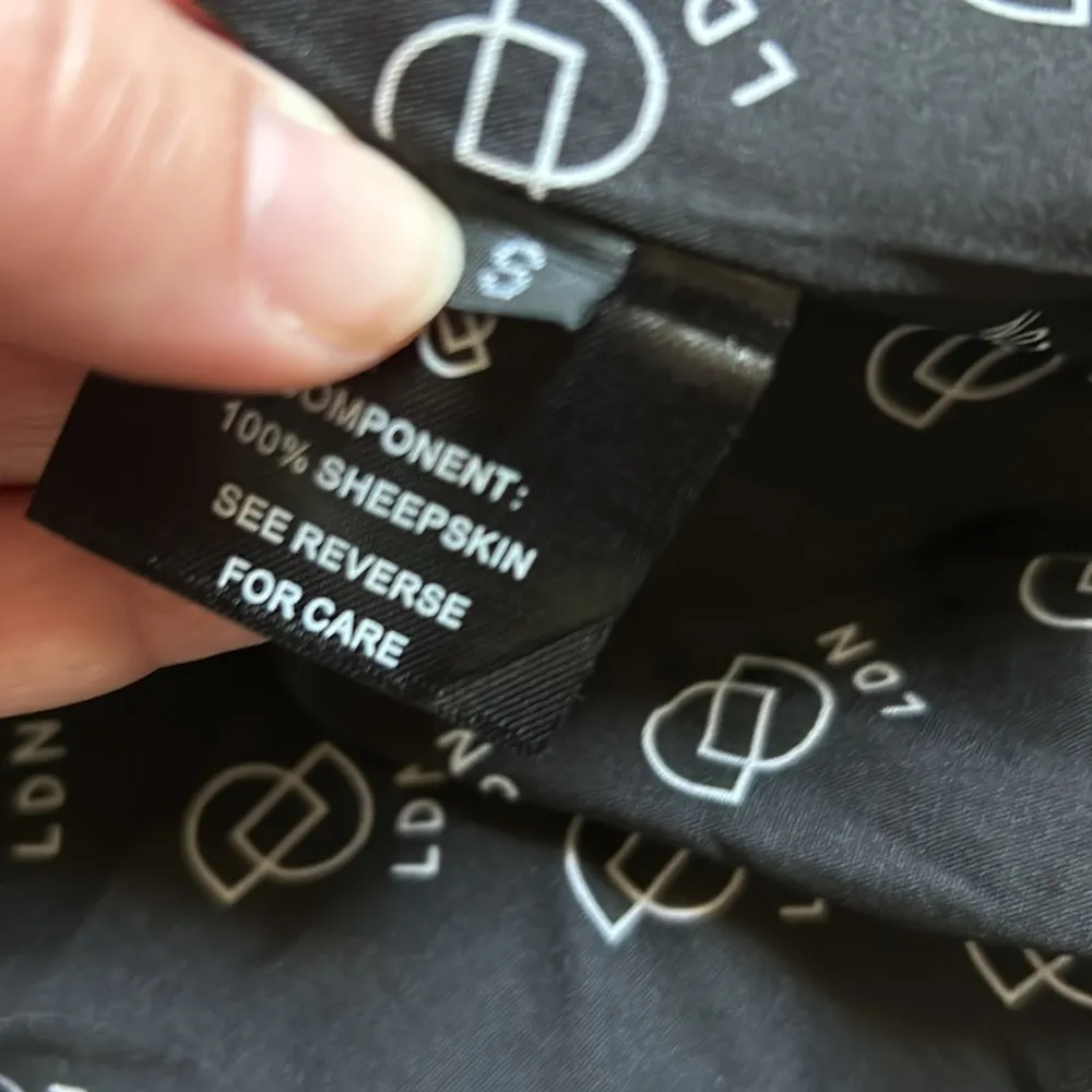 MARTA LEATHER COAT WITH FUR TRIM - Image 5