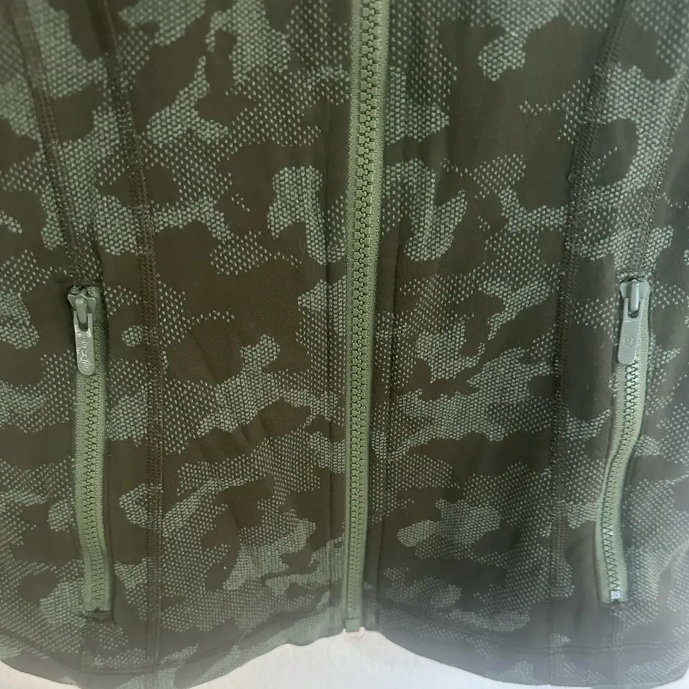 Lululemon  Define Jacket Heritage Camo Dark Olive Green Twill Size 6 RARE - Image 6