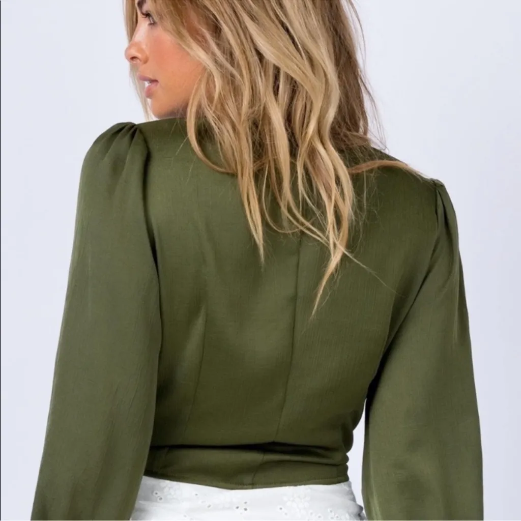 Princess Polly the Tyne Top in Khaki Olive Green Size US 0 Button  V-Neck - Image 12