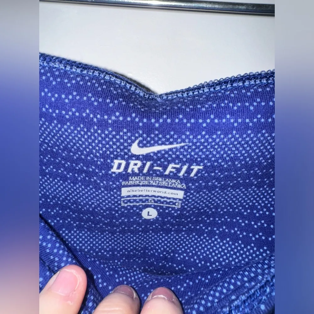 NIKE Dri-Fit capri leggings size L - Image 4