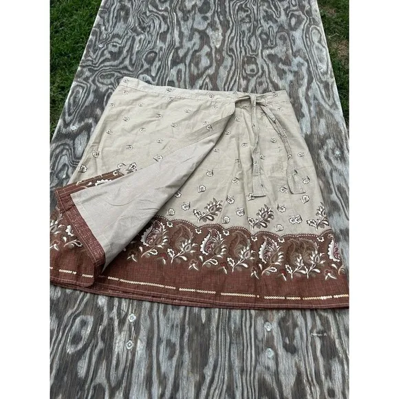 OLD NAVY WOMENS BROWN LINED WRAP SKIRT FLORAL PAISLEY Size 16 Sequin Fairy‎ - Image 3