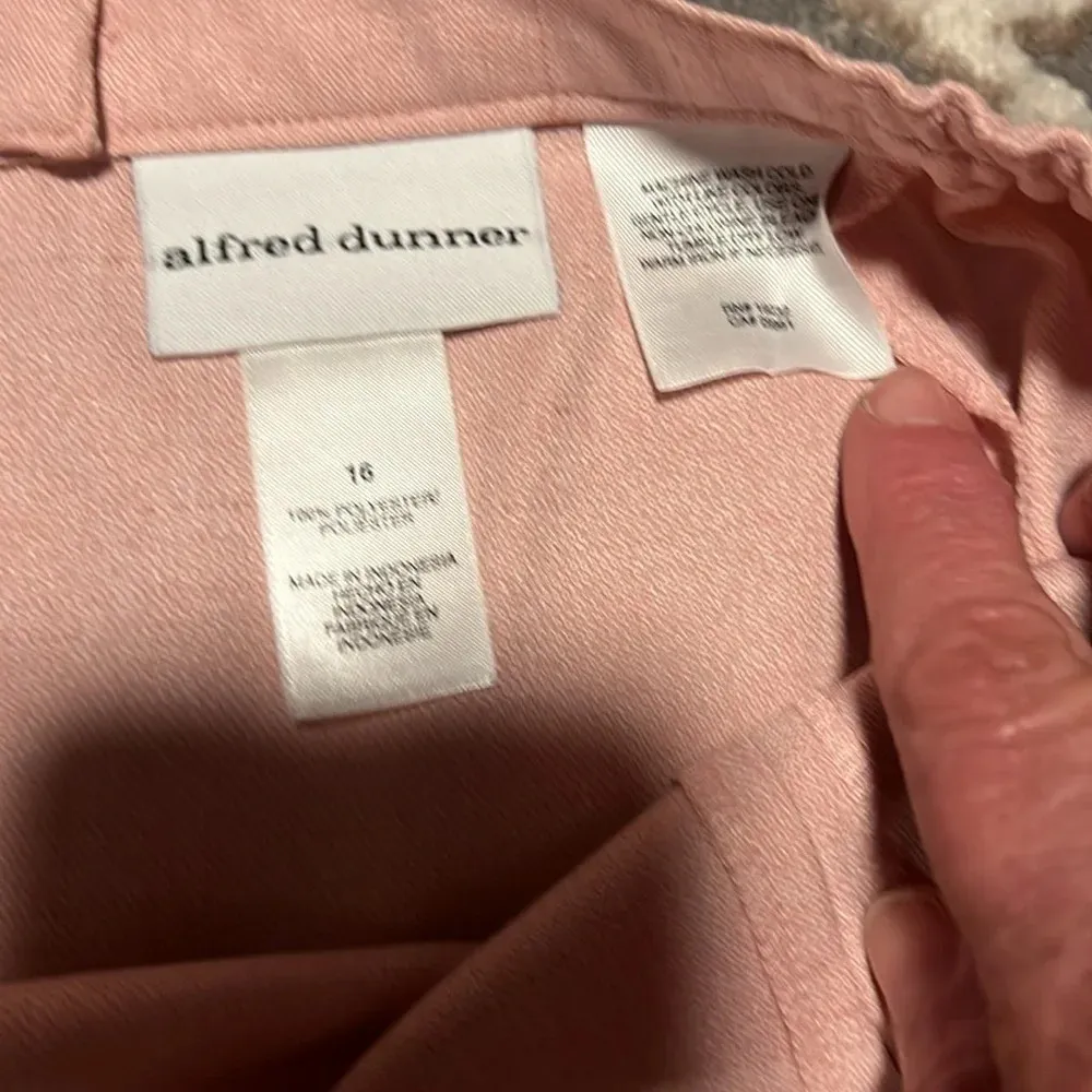 Alfred dunner pink skirt. New. - Image 3