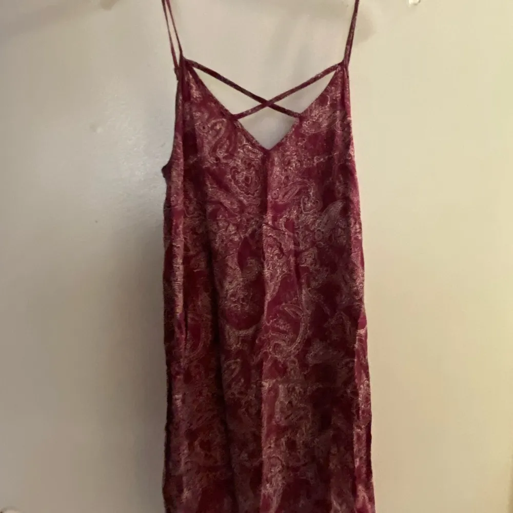 Forever 21 Womens Long Tank Top S Small Dark Fuschia Pink Paisley Pattern - Image 4