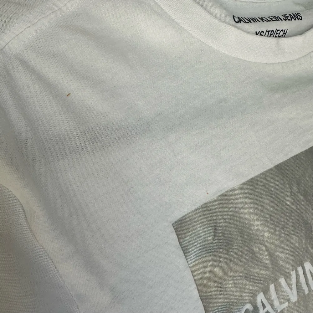 Calvin Klein white T-shirt​ - Image 7