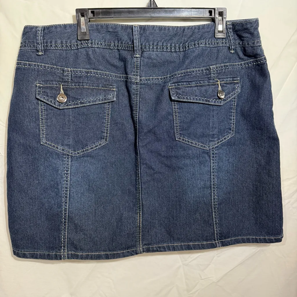 Christopher & Banks Dark Blue Denim Trendy Mini Skort, Size 16 NWT - Image 2