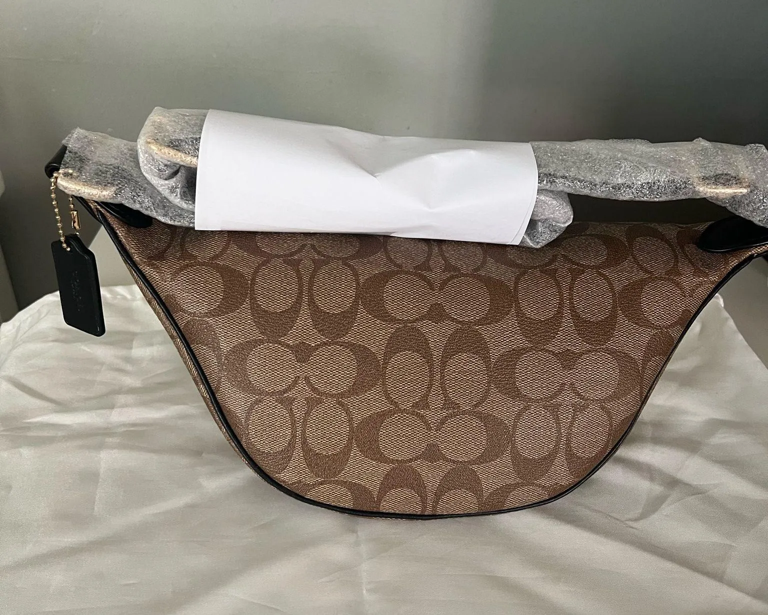 COACH BELT BAG IN SIGNATURE CANVAS WITH CHELSEA ANIMATION - Image 6