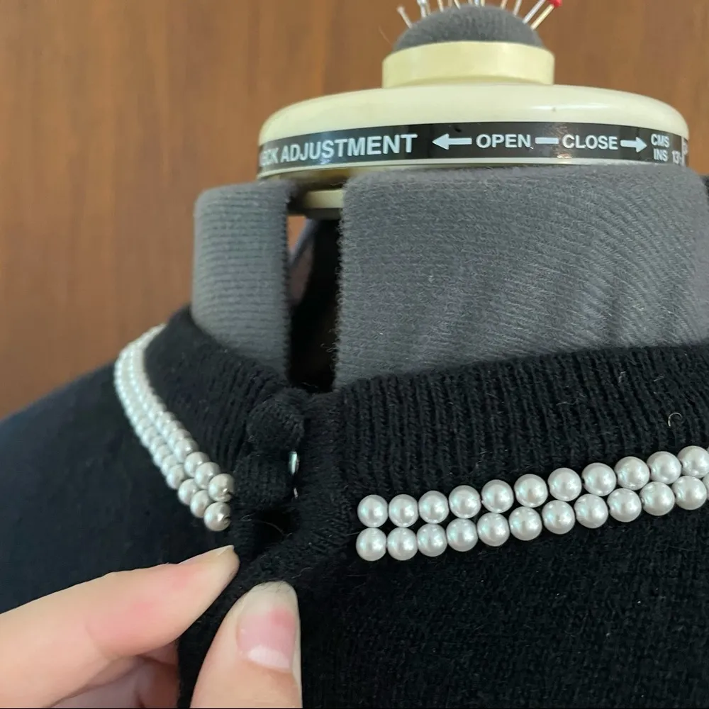 Pearl detail angora sweater Size M - Image 5