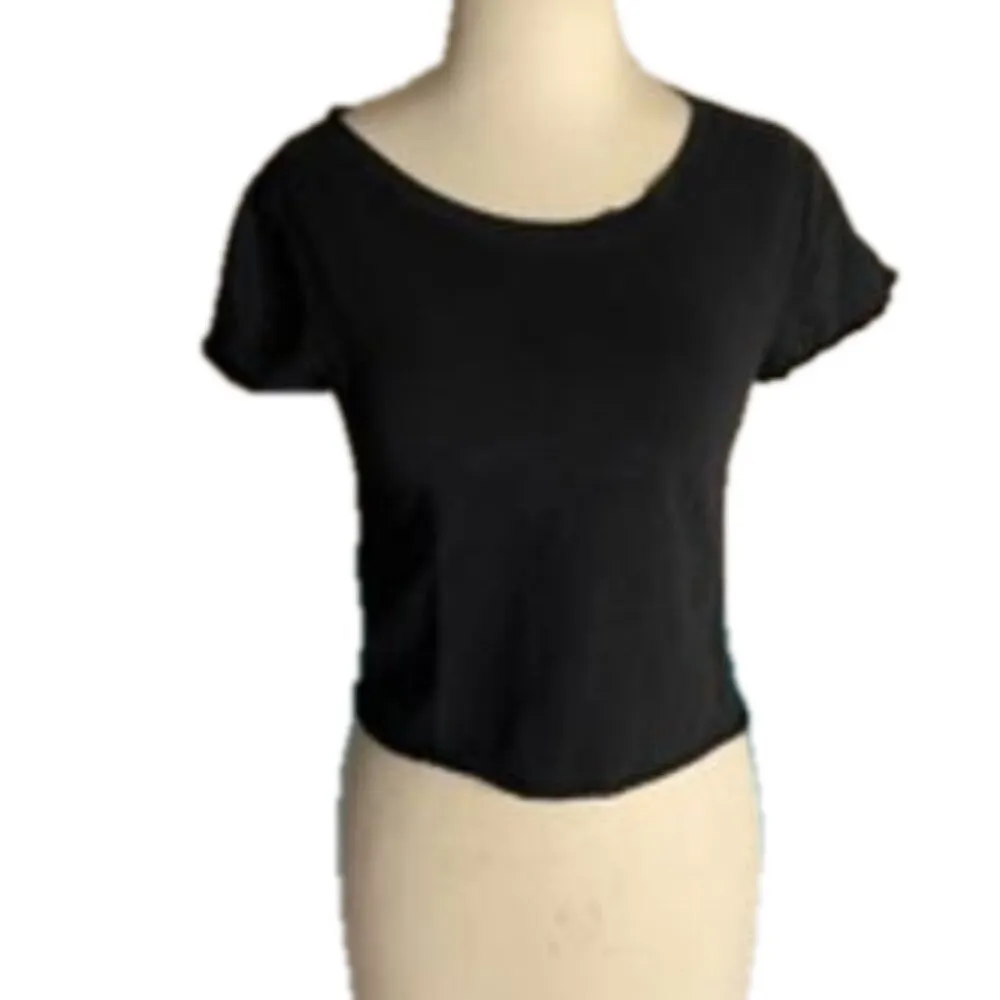 Urban Rebel Black Crop T - Image 2