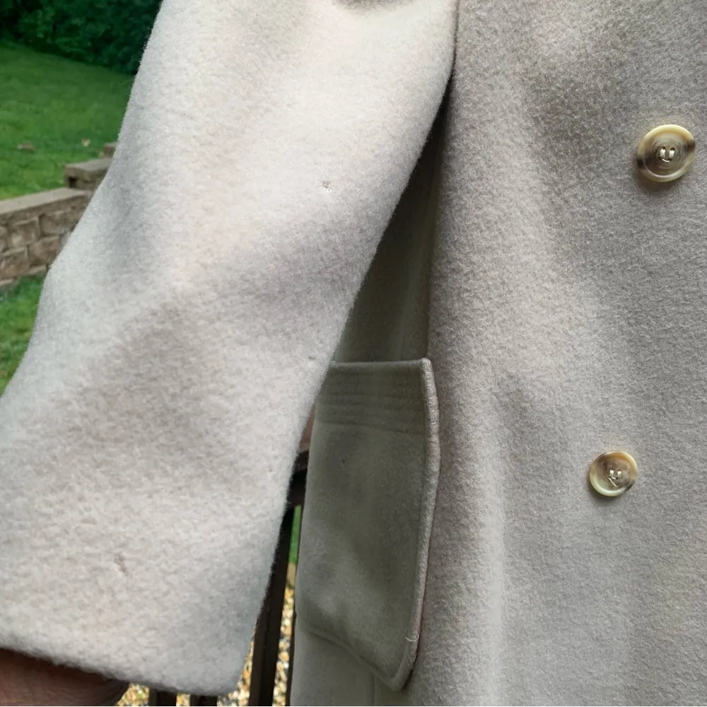 Vintage Alorna Cream Wool Coat with Fox Fur Trim Size M Medium Union Made - Image 3