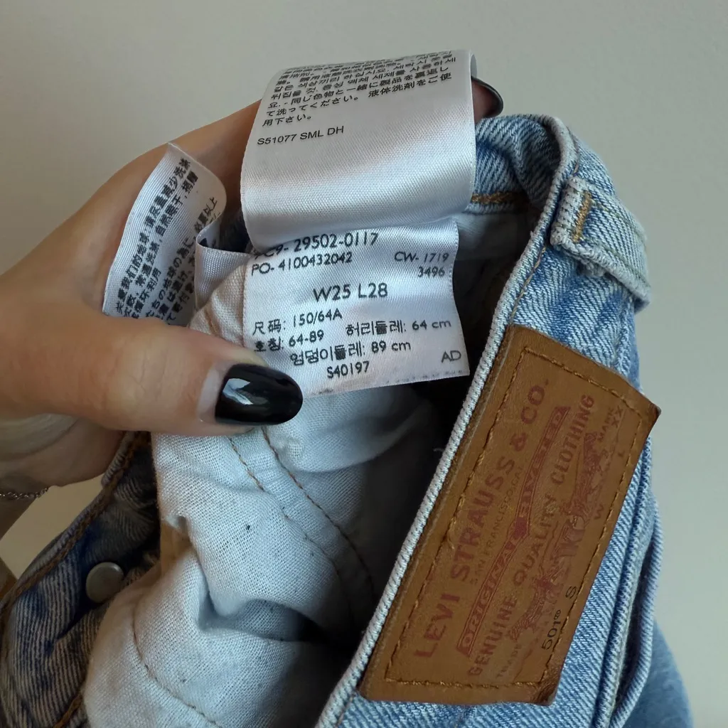 Levi's 501 Original Fit Women's Jeans Straight Leg Skinny Blue Jeans Size 25x28 - Image 6