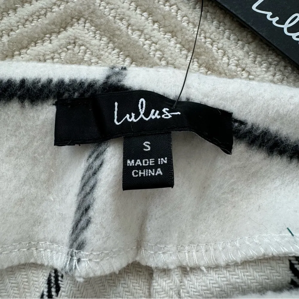 NWT Lulu’s black and white wool skirt - Image 5