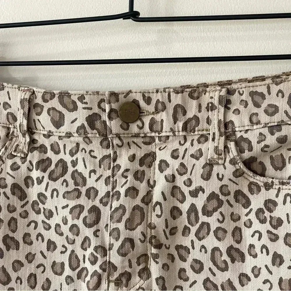 Sanctuary  Denim Simone Leopard Print Mini Skirt Size 29 EUC - Image 6