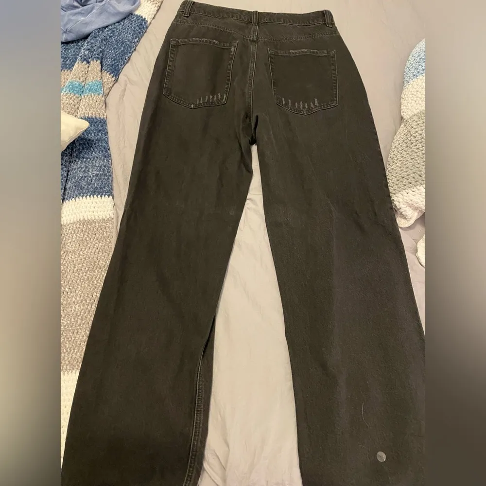 GARAGE Wide Leg Straight Pants in Black that are distressed size 11 (30W) - Image 3
