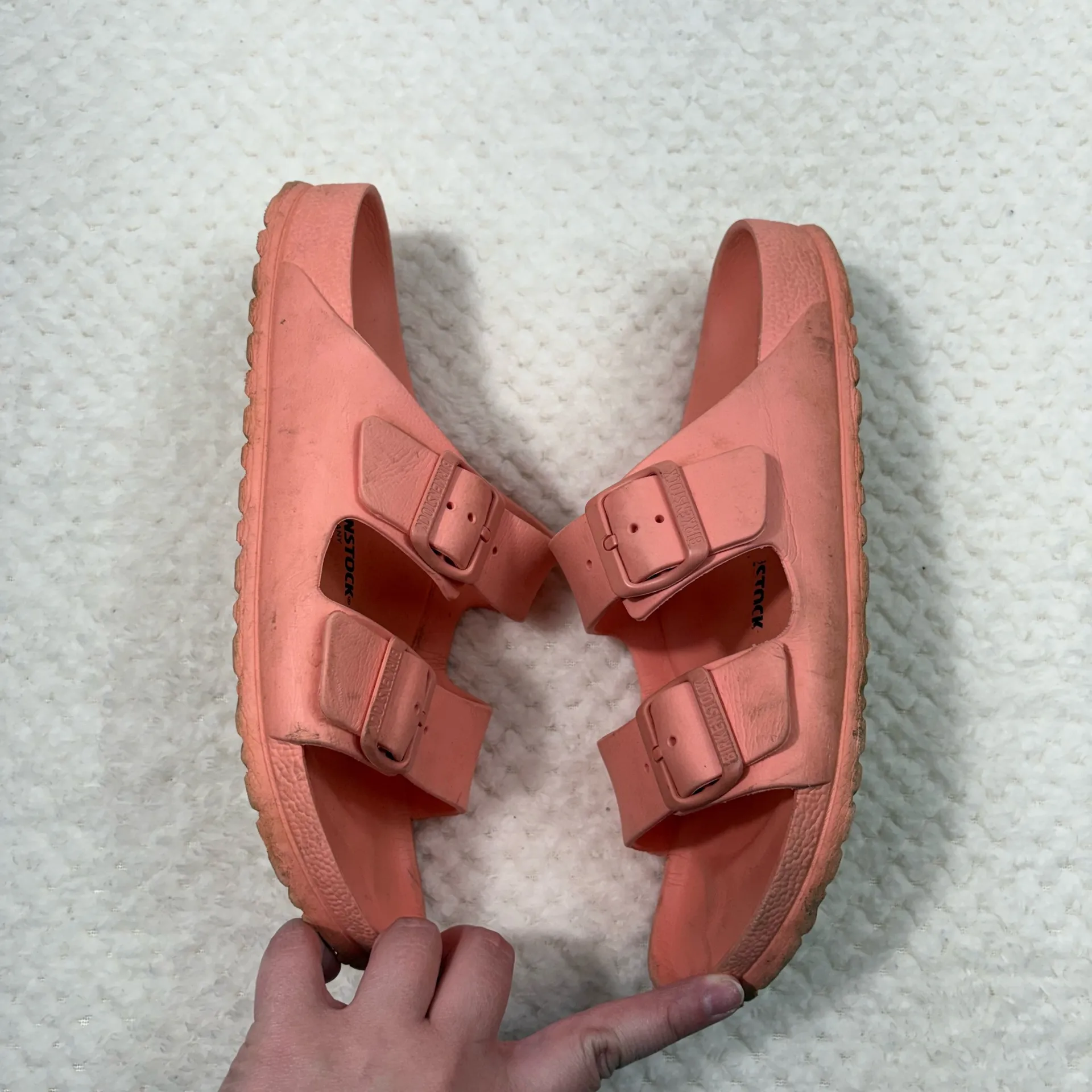 Birkenstock Peach Pink Rubber Arizona Two Strap Slip On Comfort Sandals 40 L9 M7 - Image 2