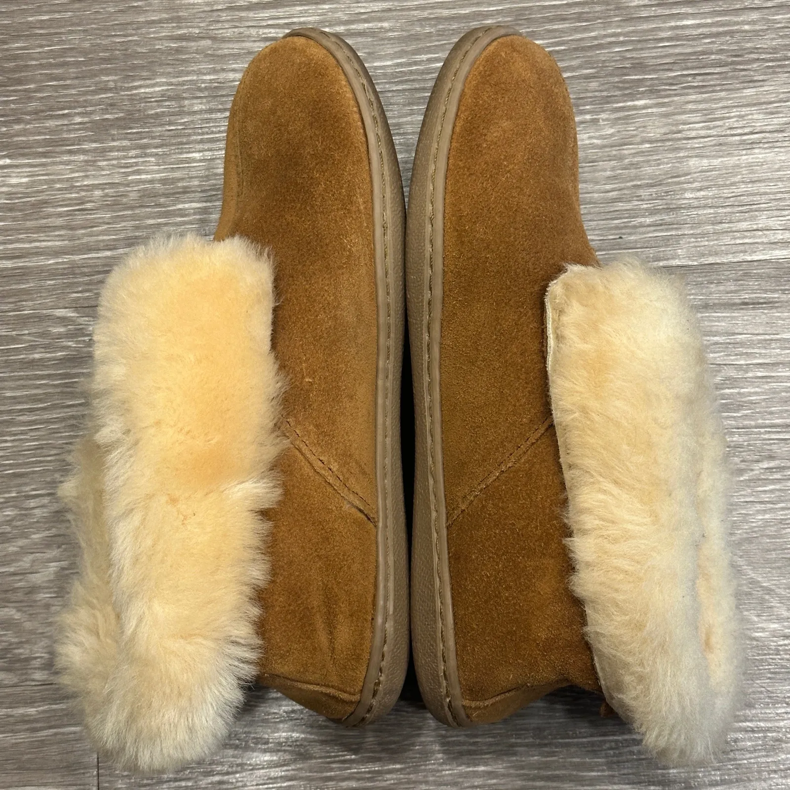 Minnetonka Golden Tan Sheepskin Ankle Boot Slipper Sz 6 Hygge Cozycore Apres Ski - Image 4