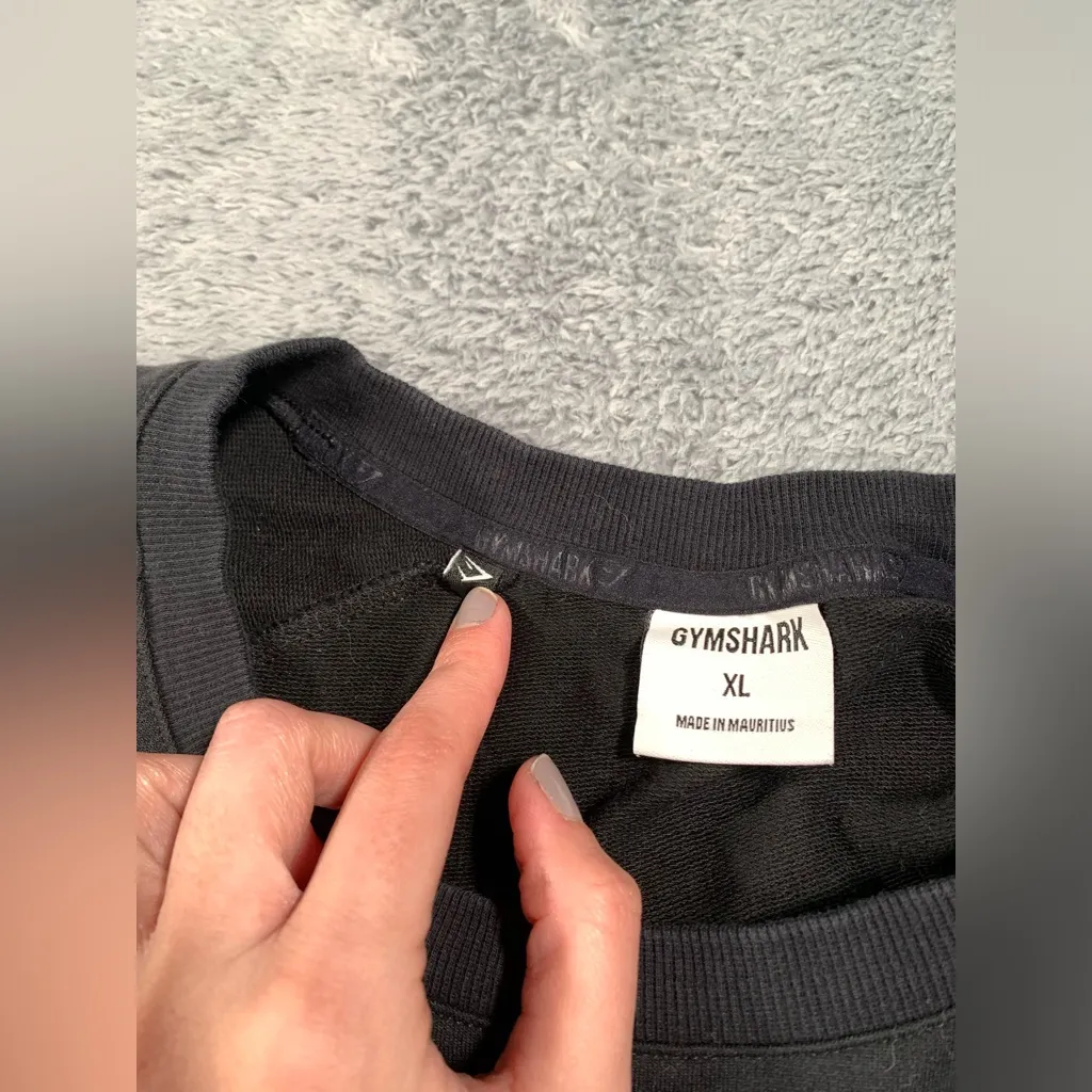 Gymshark black cropped long sleeve top XL - Image 4