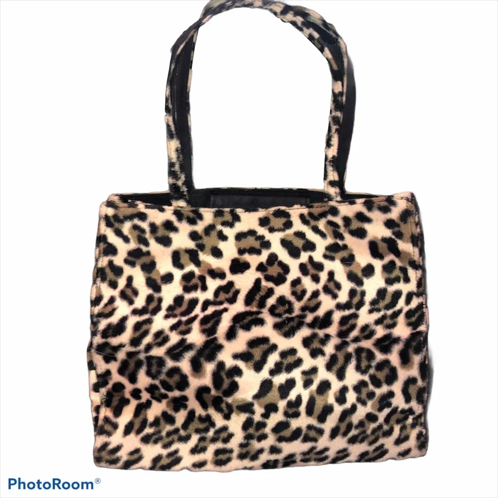 Cute fuzzy leopard print bag - Image 2