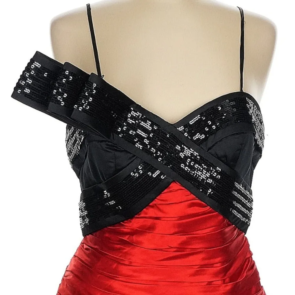 Terani Couture Black and Red Sequin Bow Cocktail Formal Dress Size 8 M - Image 2