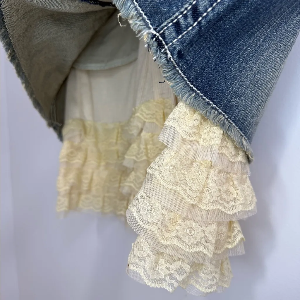 Wrangler Denim Mini Skirt with Cream Lace - Image 6