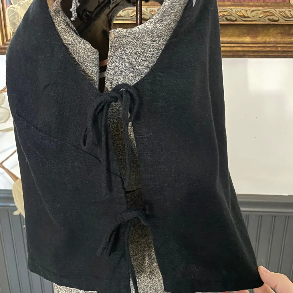 NWT Abercrombie & Fitch Linen Blend Apron Tie Side Cropped Black Tank - XS 💚🎀 - Image 5