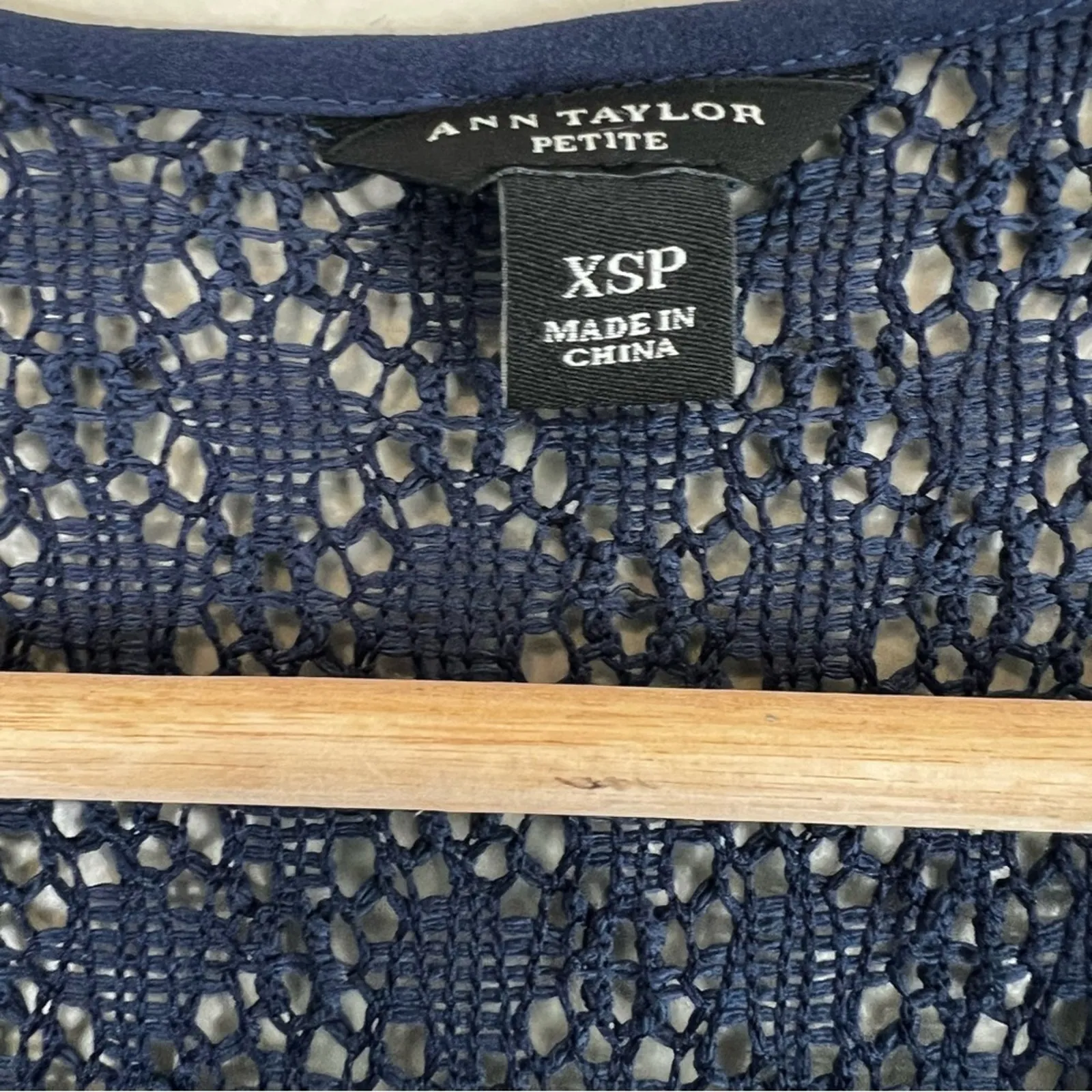 Ann Taylor Jumpsuit Womens XSP Navy Blue Sleeveless Lace Yoke Modest Career - Image 4