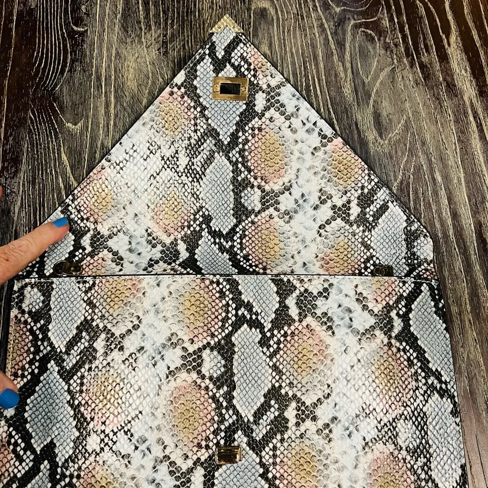 Urban Expressions Envelope Faux Snakeskin Vegan Cally Clutch - Image 4