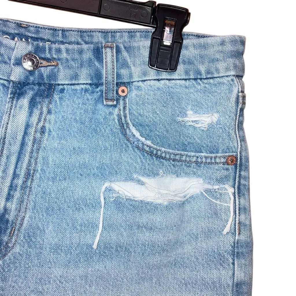 American eagle strigid curvy 90’s boyfriend light wash high rise distressed shor - Image 5