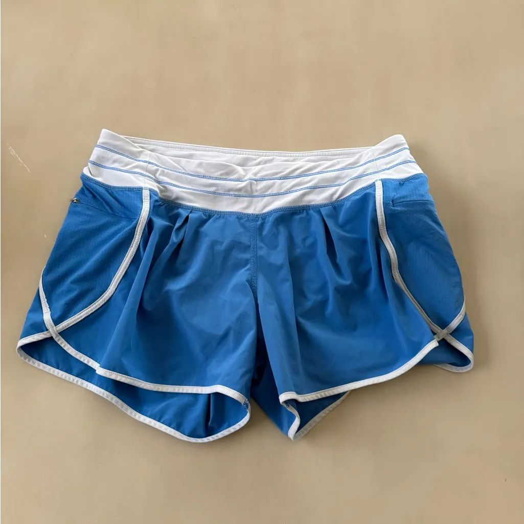 2012 Lululemon Run: In The Sun Short Sz 6 Porcelaine Wee Stripe Blue Rare - Image 9