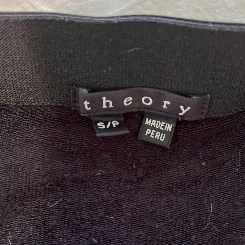 Theory size small black mini skirt - Image 4