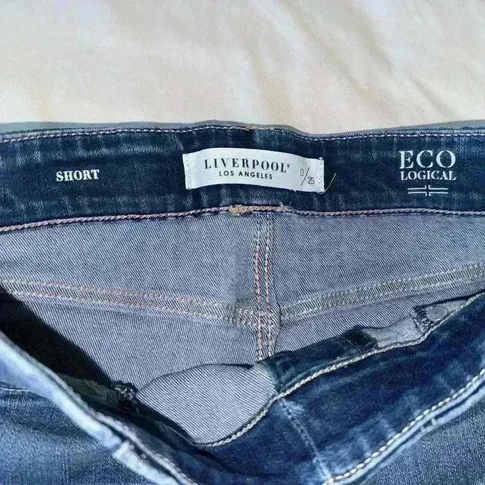 Liverpool Woman’s Shorts Eco Logical size 0/25 - Image 3