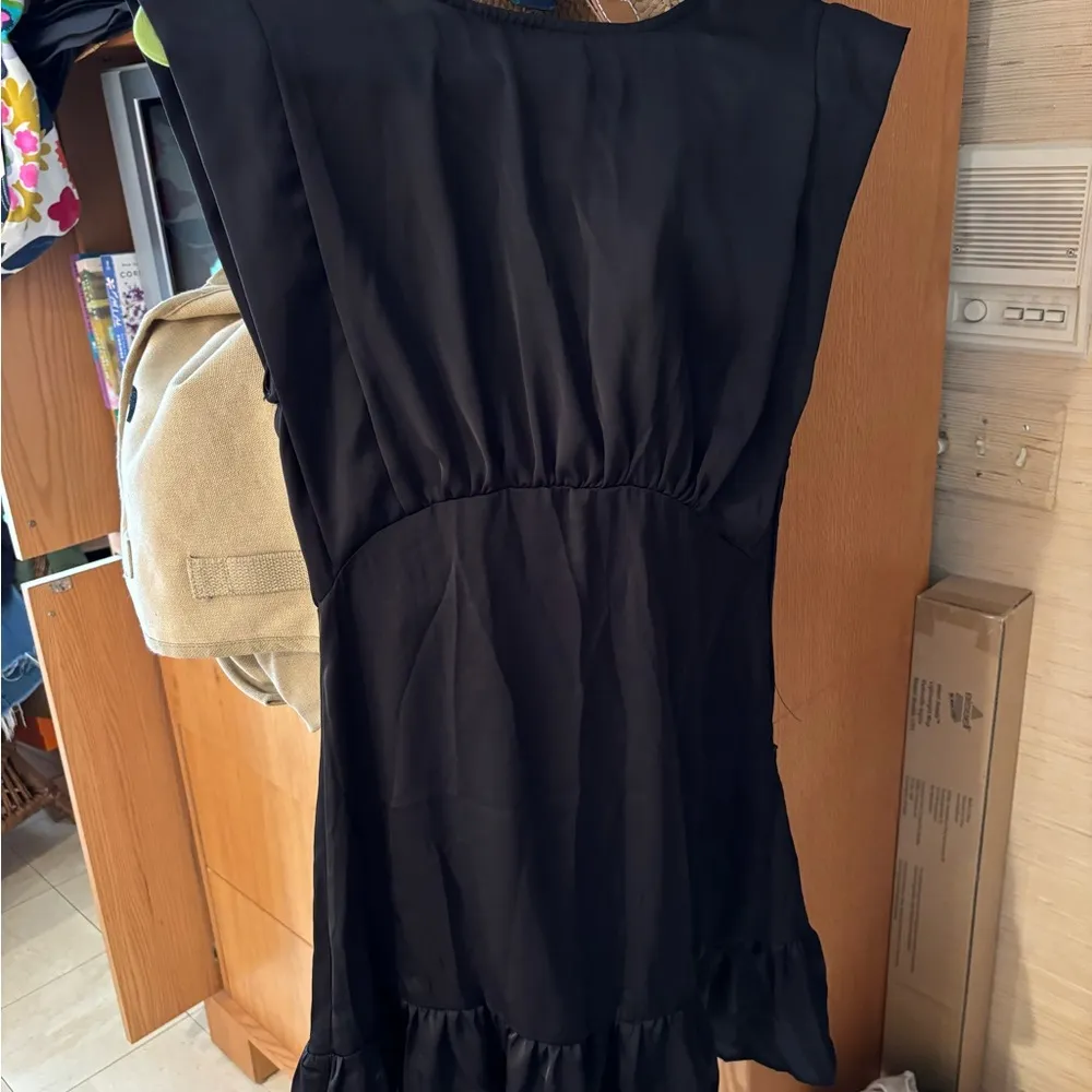 Deluc gorgeous black dress small - Image 2