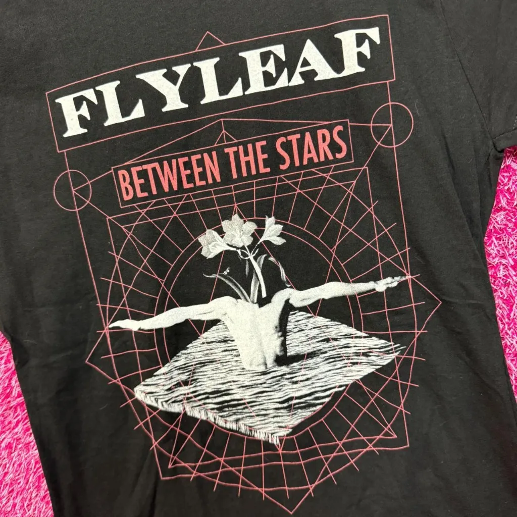 Fly leaf Between the Stars Women's shirt size XL - Image 4
