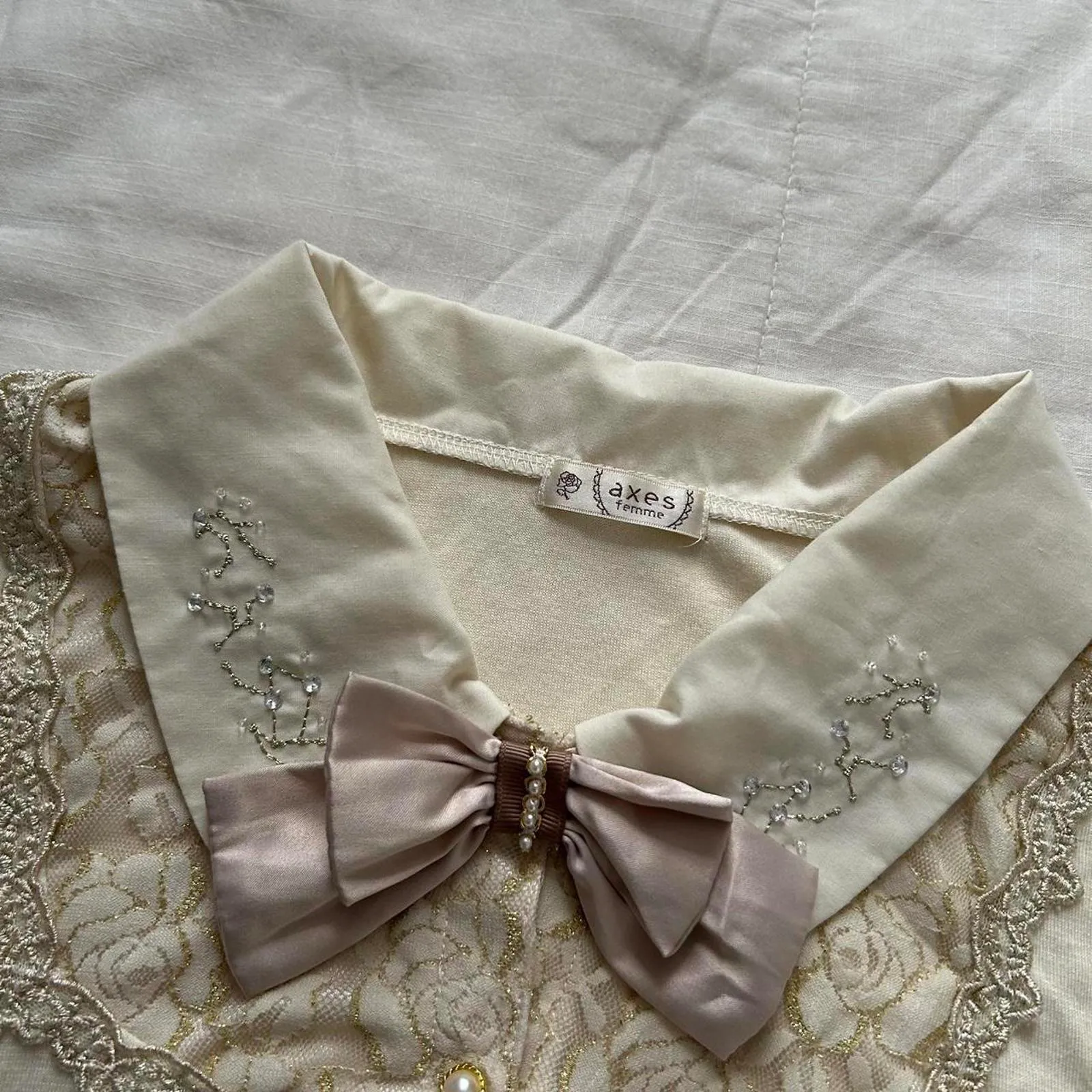 Axes Femme Cream white long sleeve collared top lace bib removable bow tie Size M - Image 2