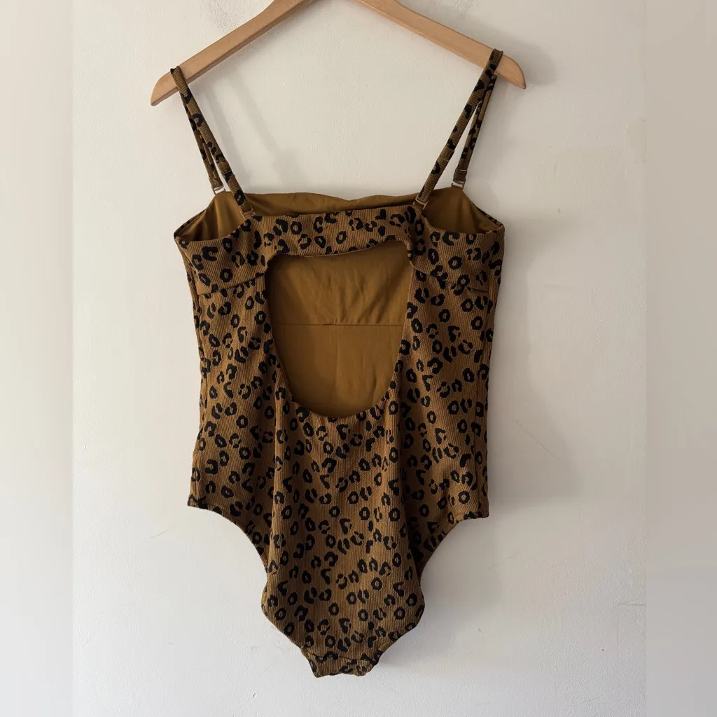 Aerie Leopard Textured Bandeau One Piece Swimsuit Removable Straps Full Coverage - Image 6