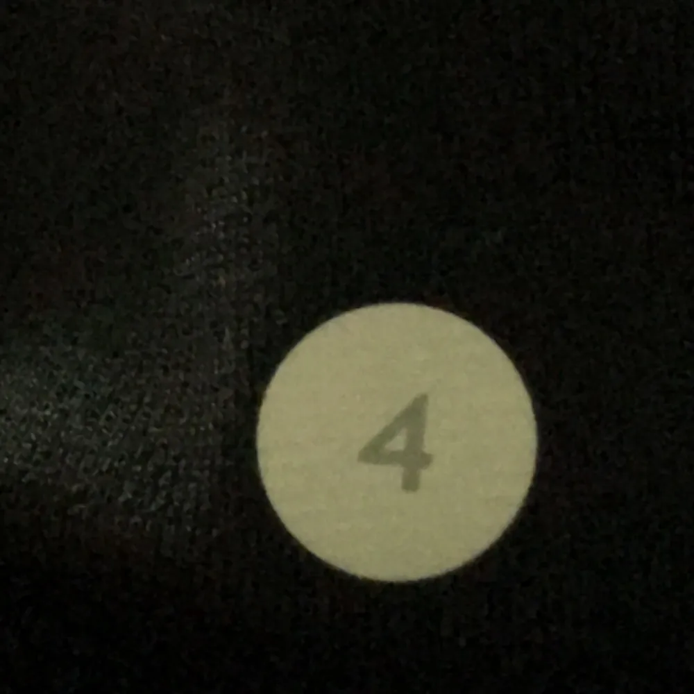 Lululemon Crop Leggings Mesh Panels Waistband Hidden Pocket Black Sz 4 - Image 4