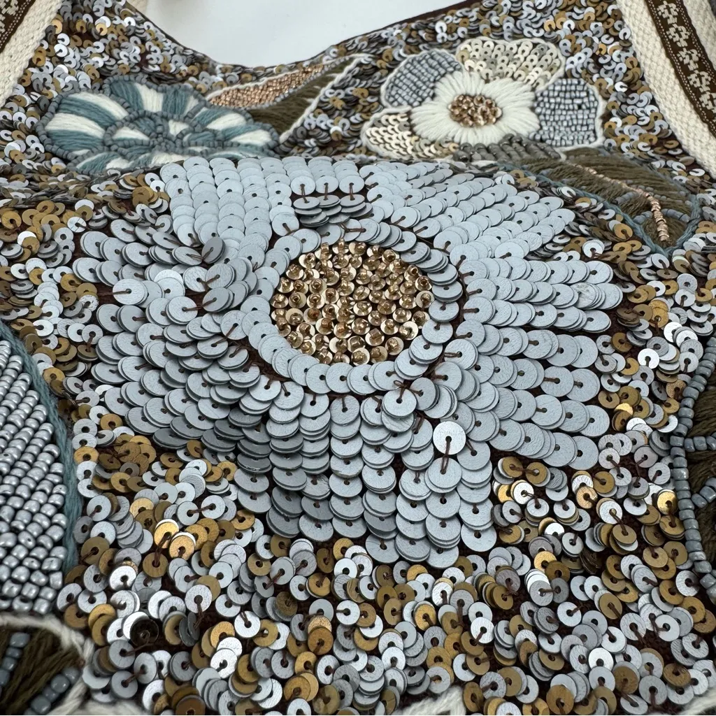 America & Beyond Golden Hour Luxe Tote Metallic Beaded New with Tags Silver - Image 4