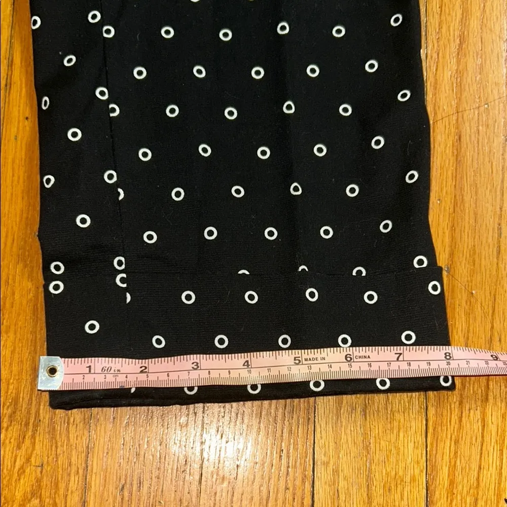 Rafaella Black and White Polka Dot Capris - Image 9