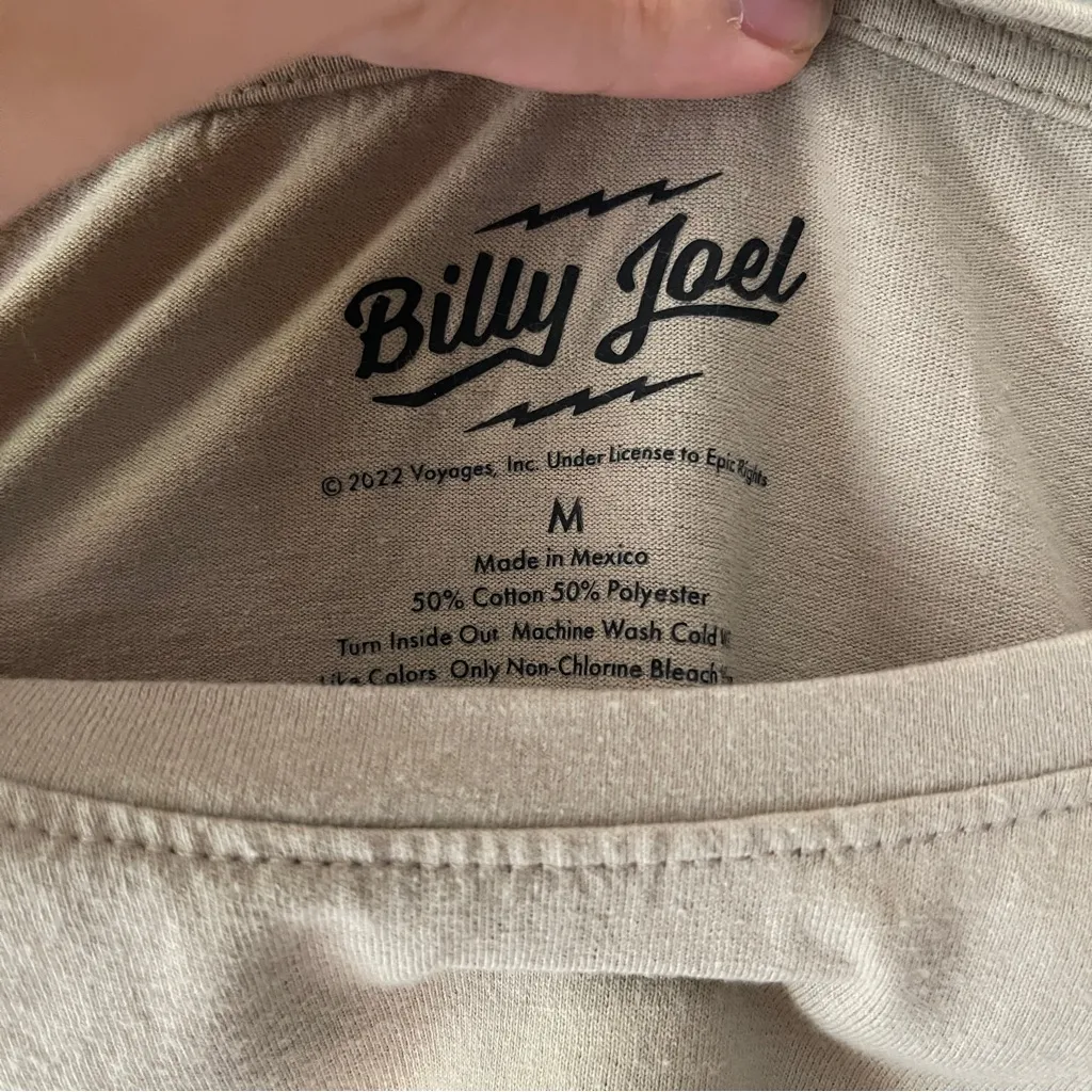 Billy Joel World Tour 1984 Tee Daydreamer LetLuv Size Medium Womens Taupe Beige - Image 2