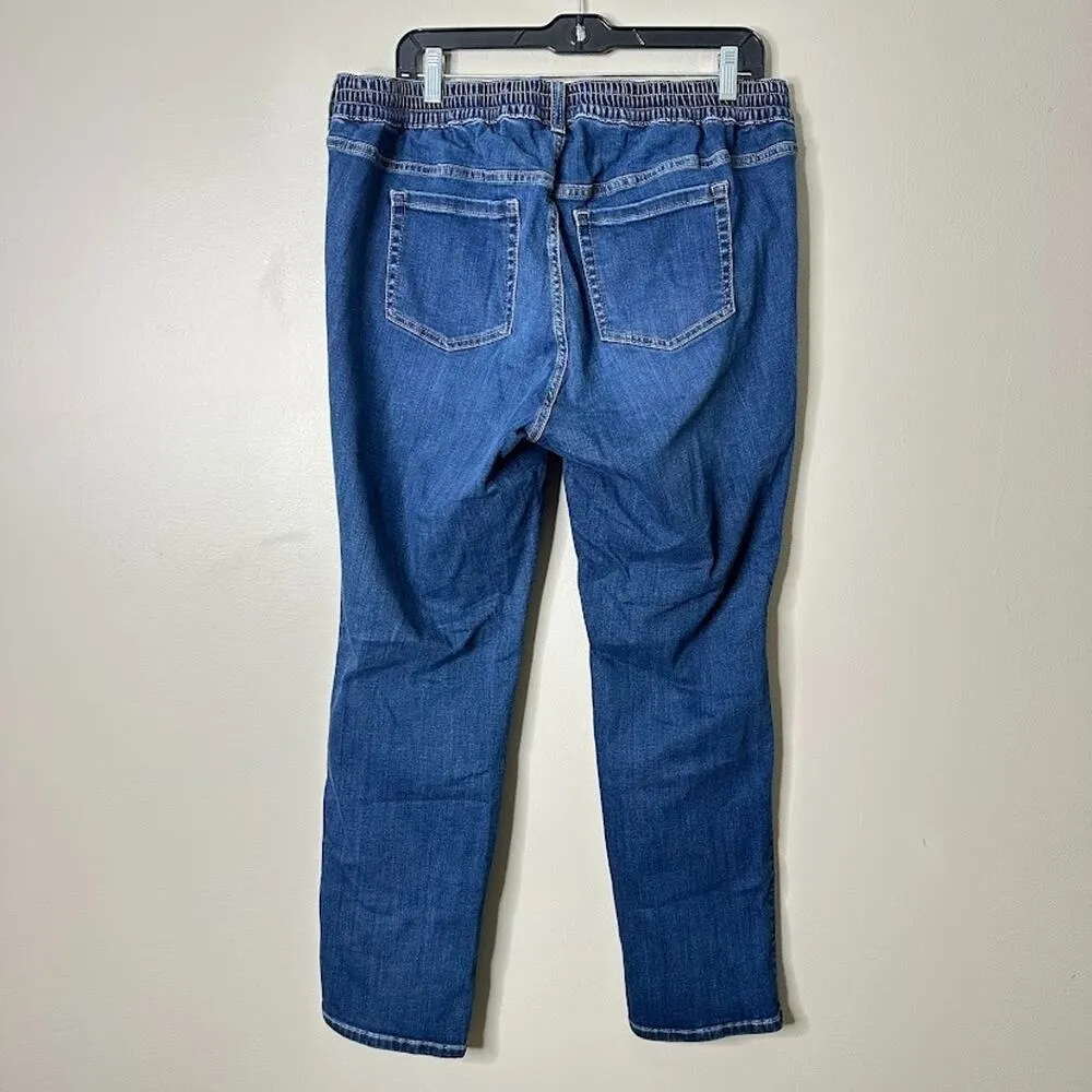 Torrid Pull-On Boyfriend Straight Super Soft Mid-Rise Jean Size 1 1X Distressed - Image 4