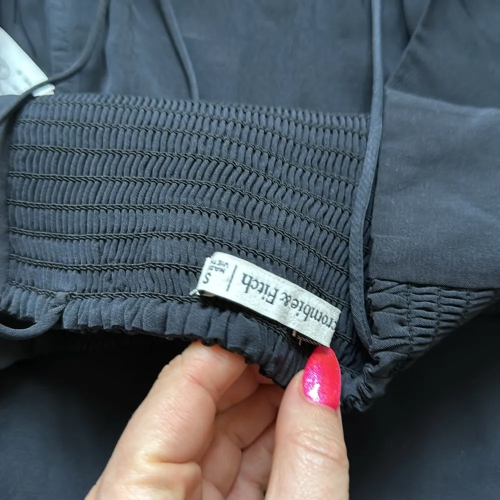 Abercombie & Fitch Black Top - Image 3