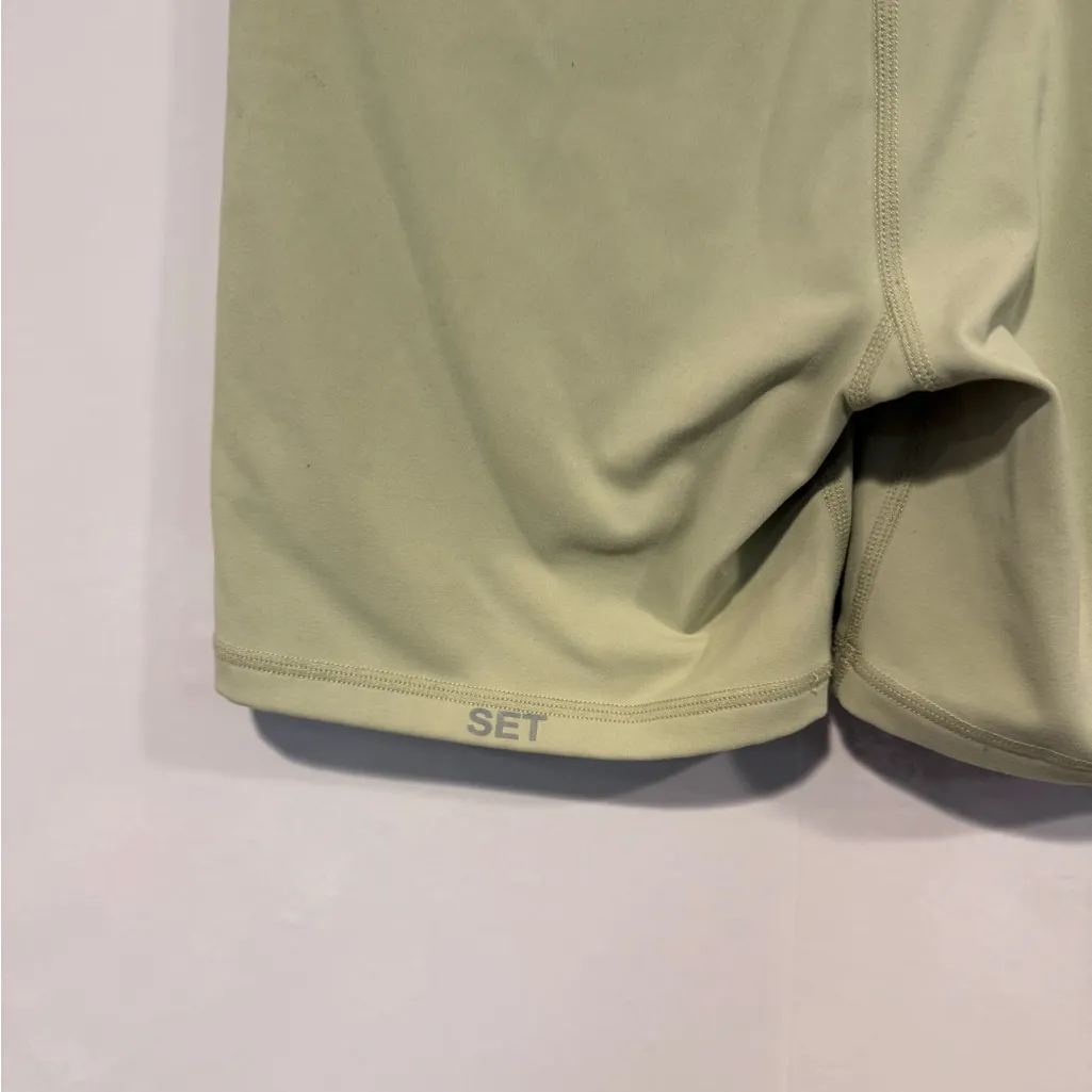 Light Green Set Active Women's High-Waisted Shorts - Image 4