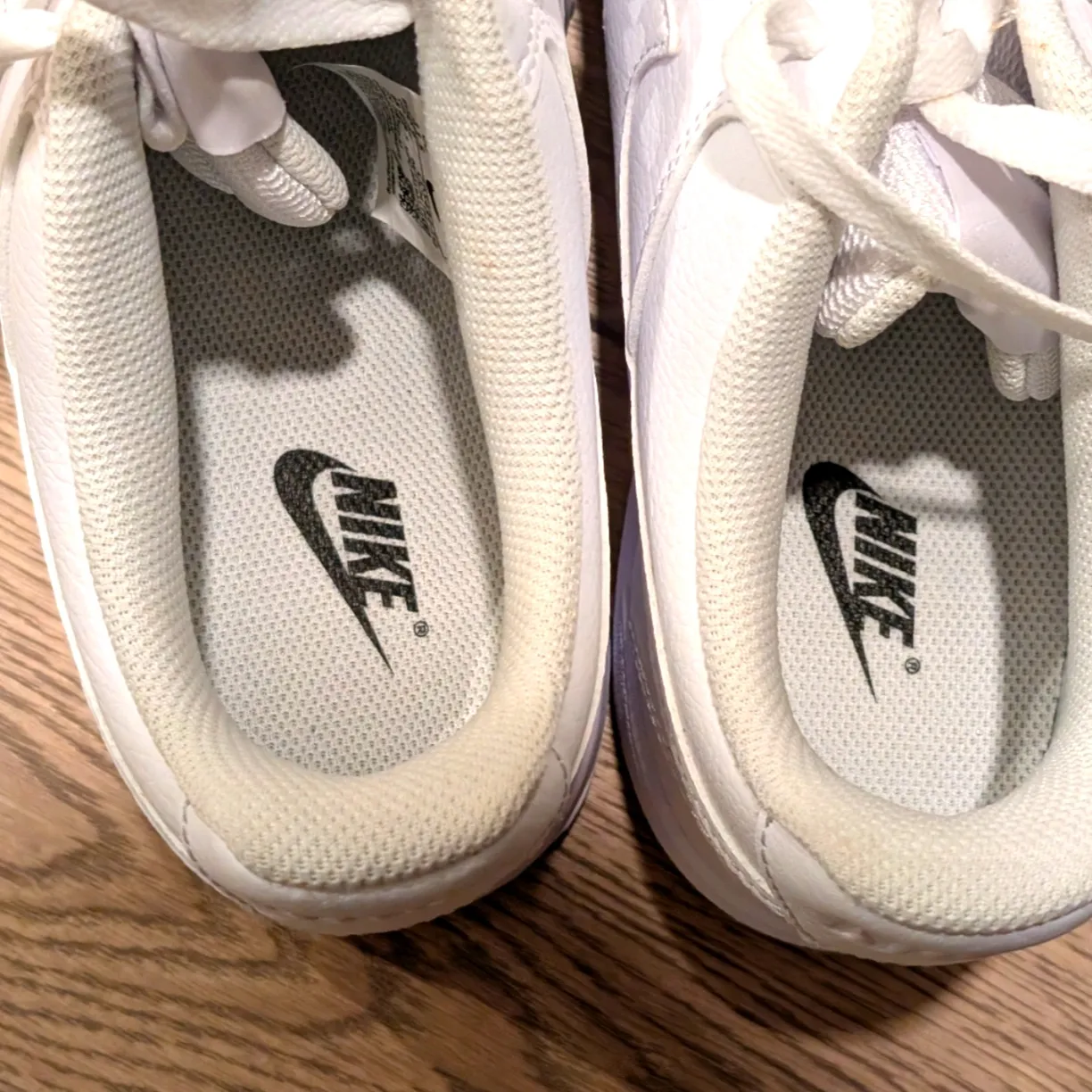 🆕 Nike Womens 11.5 Court Vision Low White Athletic Gym Shoes NEW - Image 3