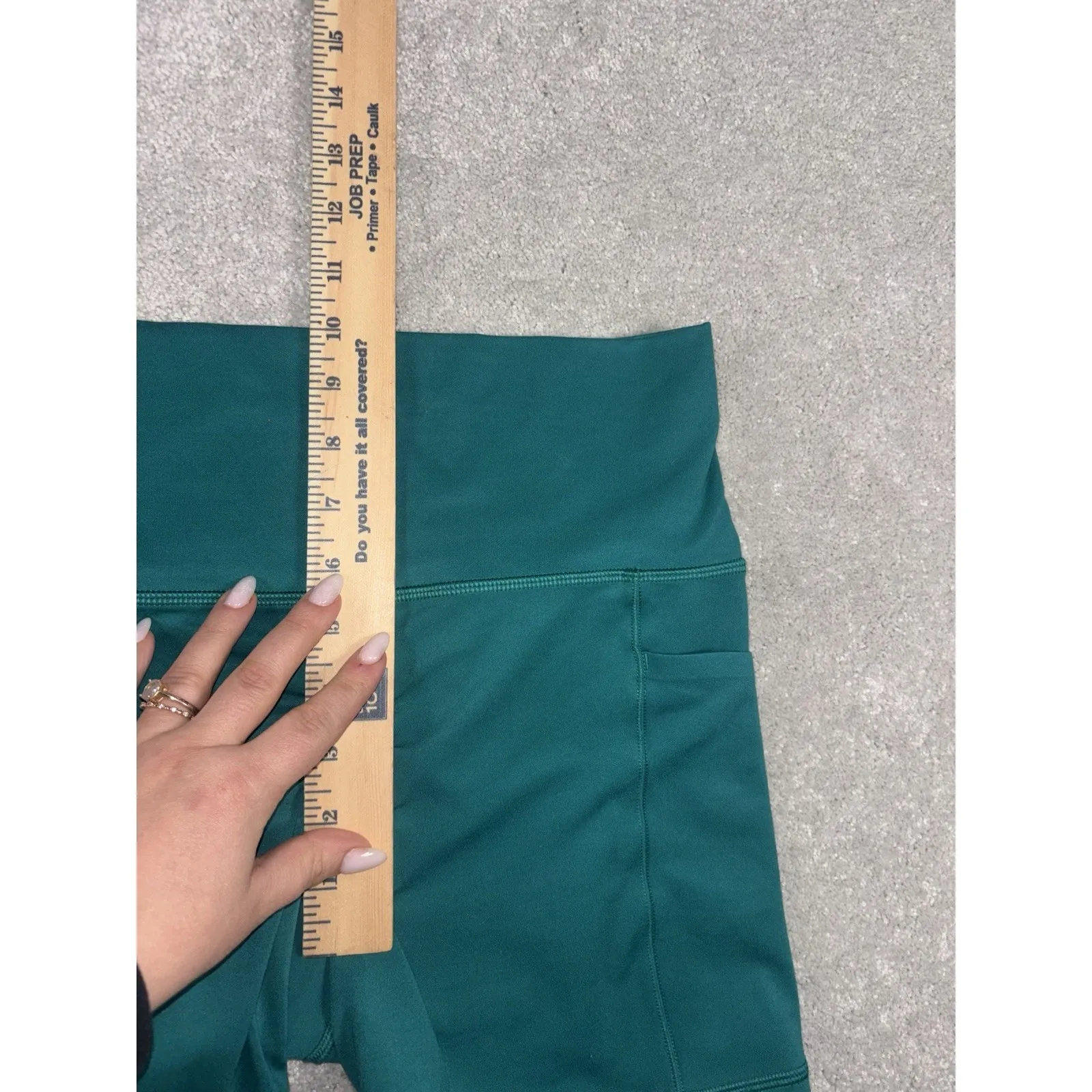 athleta salutoation stash 5 in short small green - Image 5